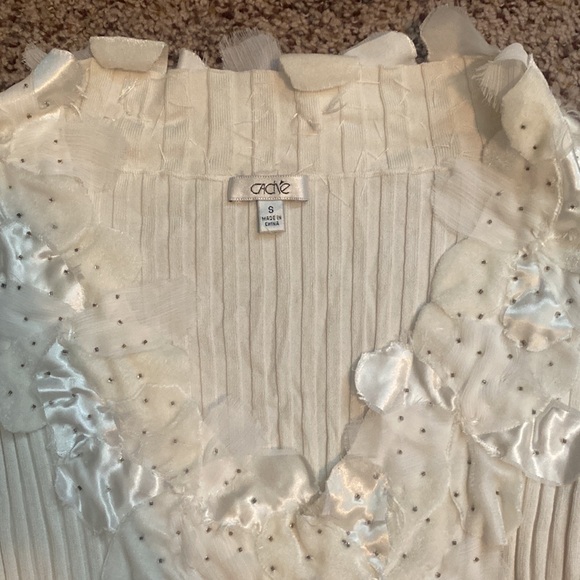 CACHE Super Soft Floral Top - Picture 4 of 10